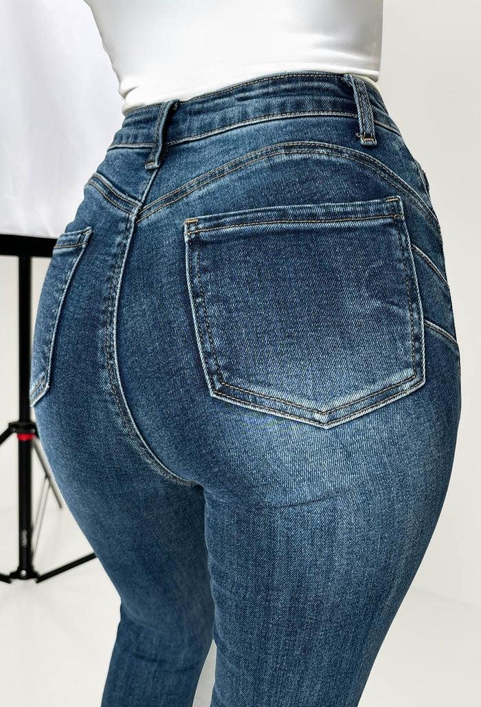 Jeans ajustados Amelie azul medio elásticos con efecto push-up.