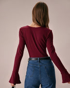 Camiseta de punto con mangas acampanadas en color rojo vino